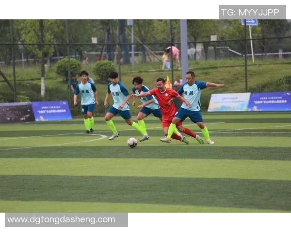 重庆足球队技术分析与发展探讨聚焦球队未来潜力与战术创新